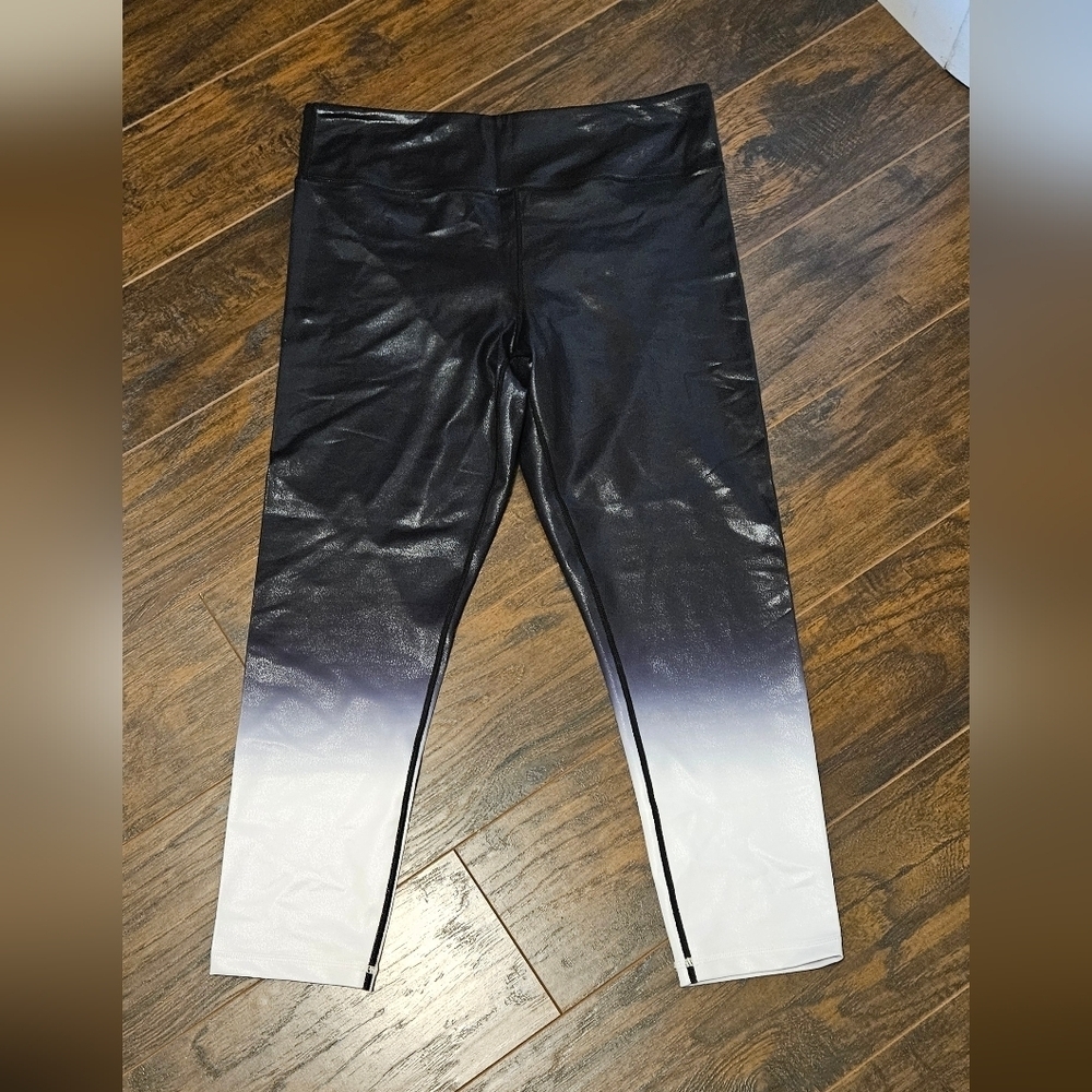 Zyia Active Light n Tight High Rise 7/8 leggings